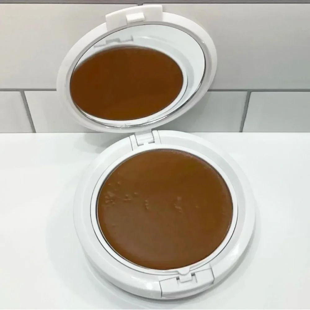 TIGI Cosmetics Dark Creme Foundation